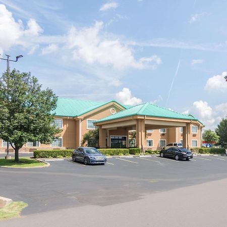 Quality Inn & Suites Of Alma - Northeast From Fort Smith Eksteriør billede