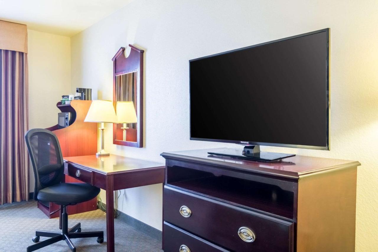 Quality Inn & Suites Of Alma - Northeast From Fort Smith Eksteriør billede