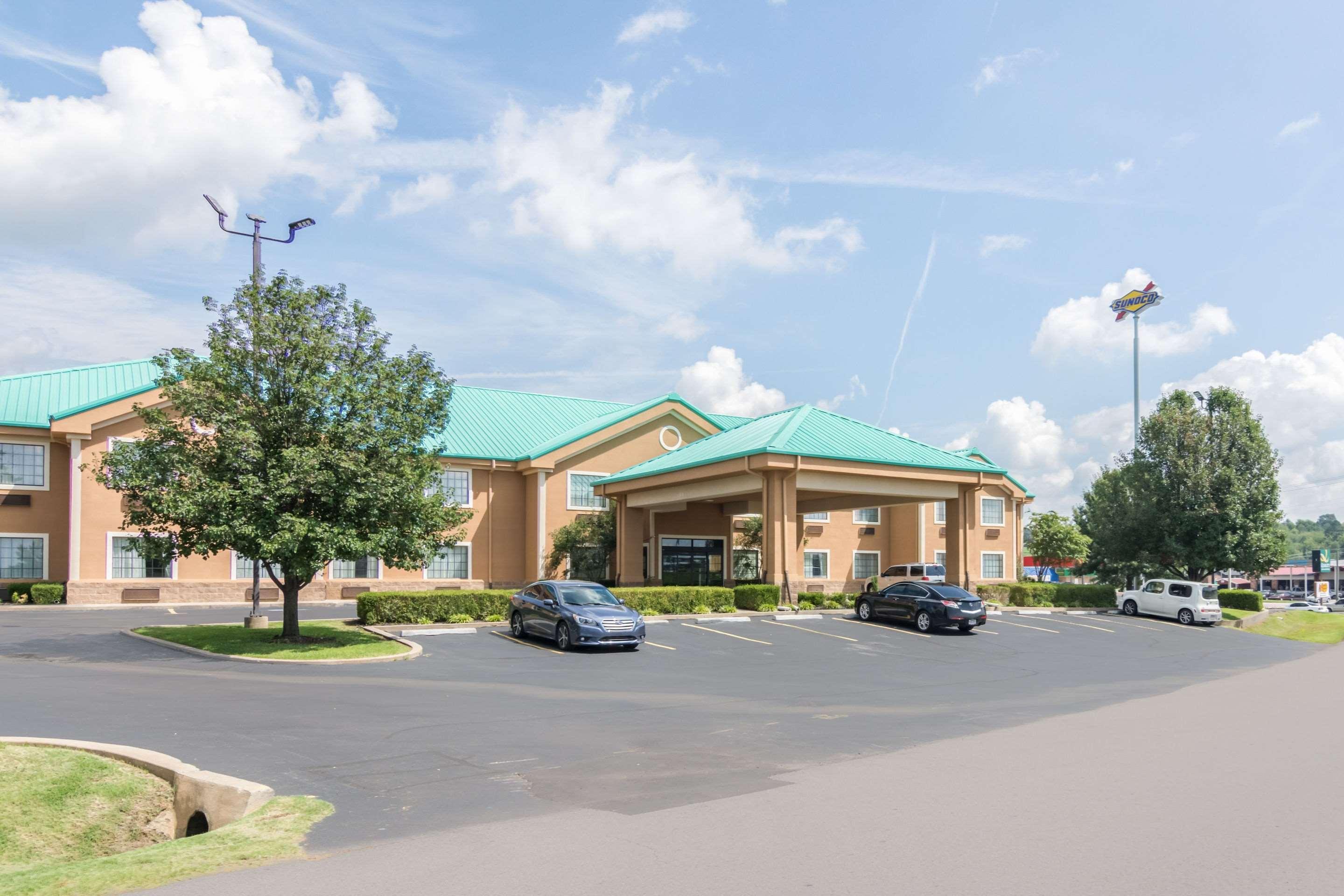 Quality Inn & Suites Of Alma - Northeast From Fort Smith Eksteriør billede