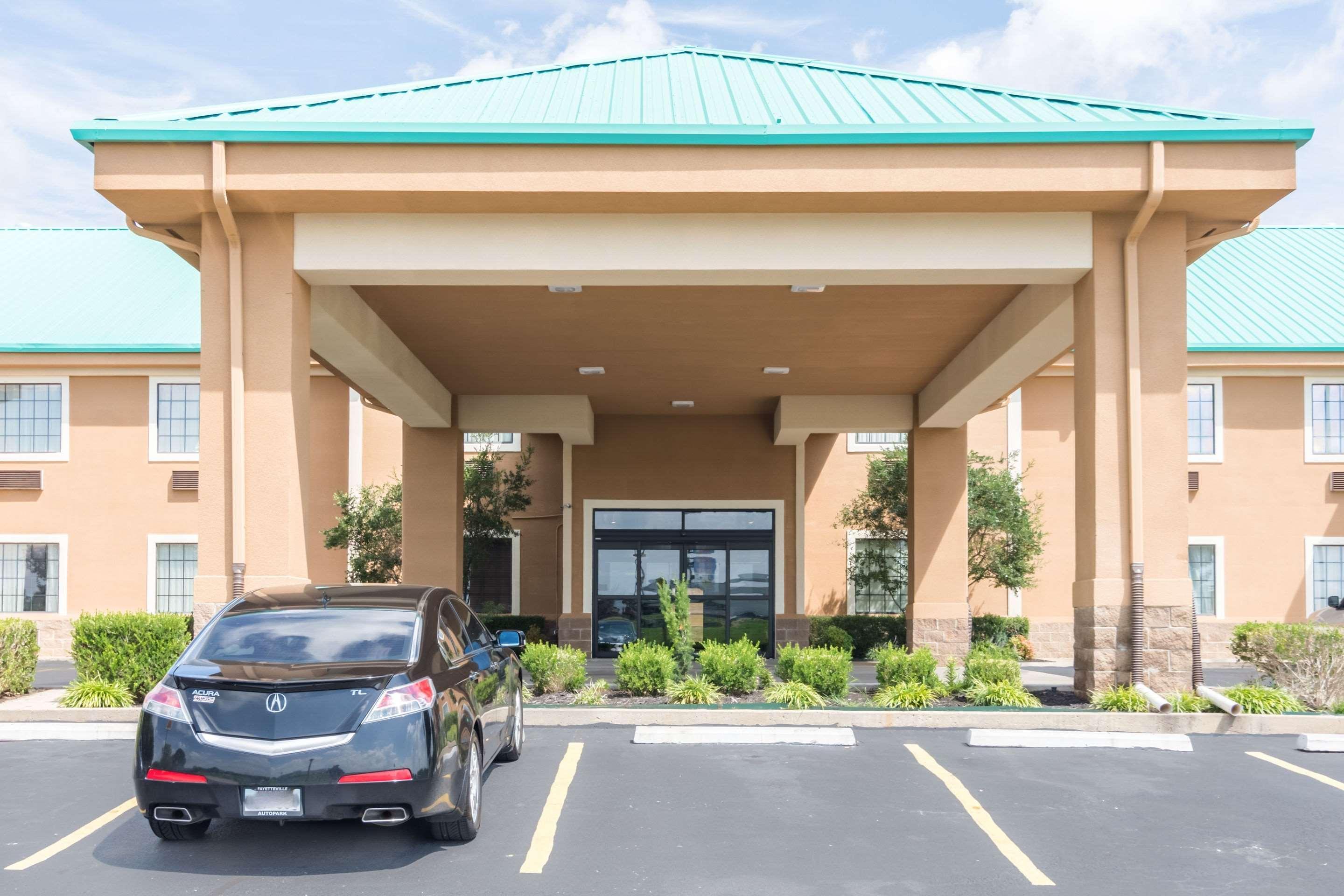 Quality Inn & Suites Of Alma - Northeast From Fort Smith Eksteriør billede