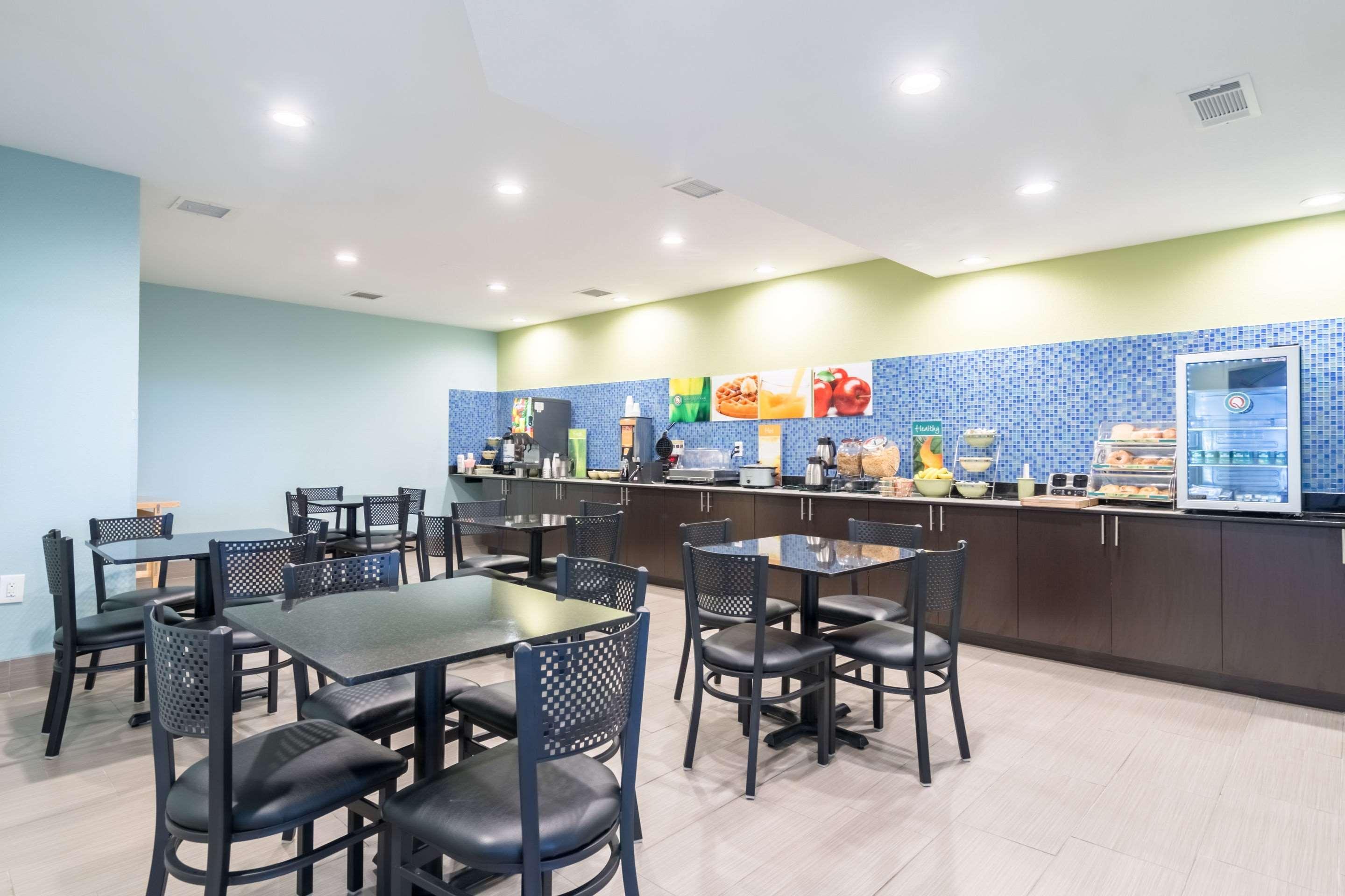 Quality Inn & Suites Of Alma - Northeast From Fort Smith Eksteriør billede